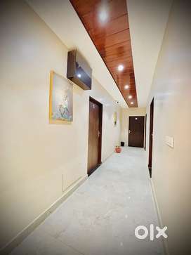 Housekeeping/reception/kitchen