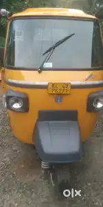 Piagio ape auto