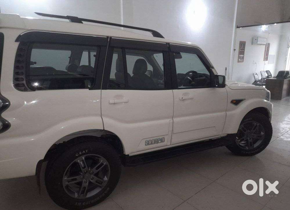 Mahindra Scorpio S10, 2017, Diesel
