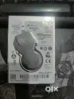 2 Tb harddisk laptop me SSD lagaa diya hu isiliye sell kr rha hu