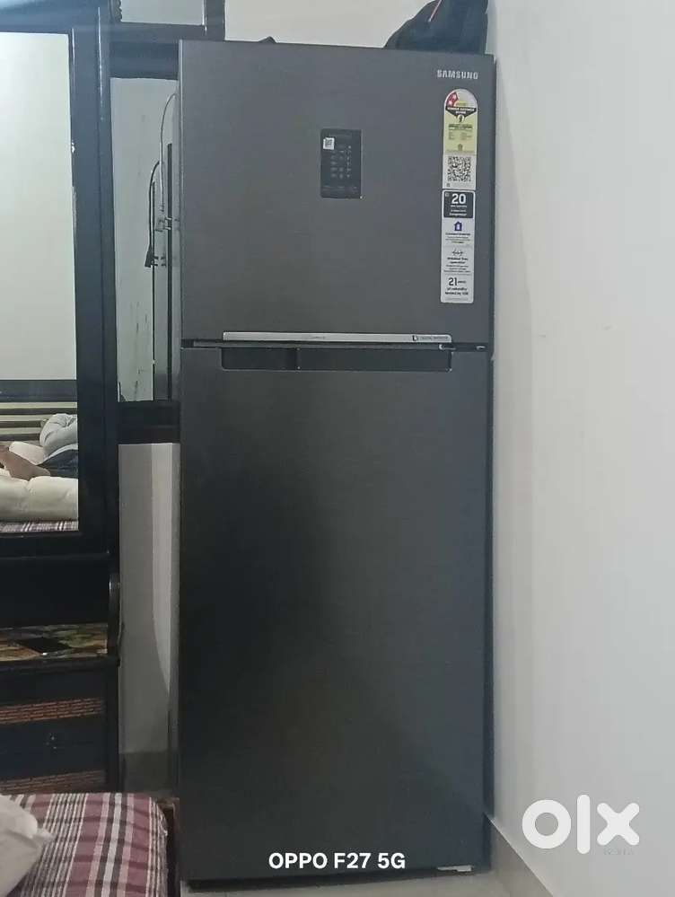 SAMSUNG DOUBLE DOOR FRIDGE
