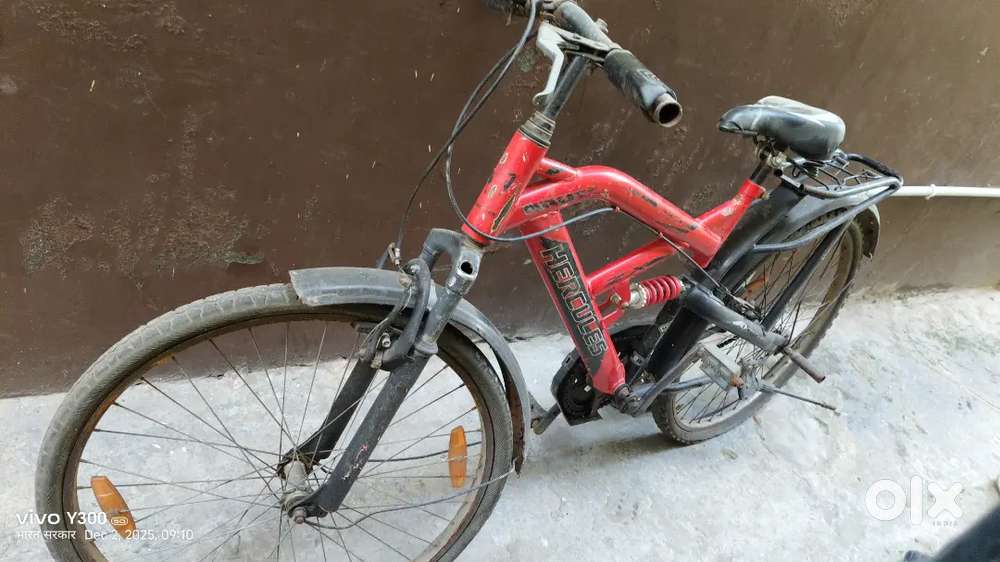 Hercules cycle 2 year old only  bas