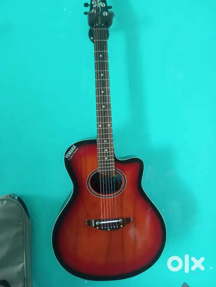 Yemaha CM2 Guitar sell in excellent condition