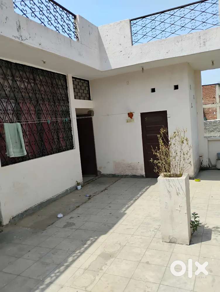 TO LET PG ROOMS EACH AT 5000