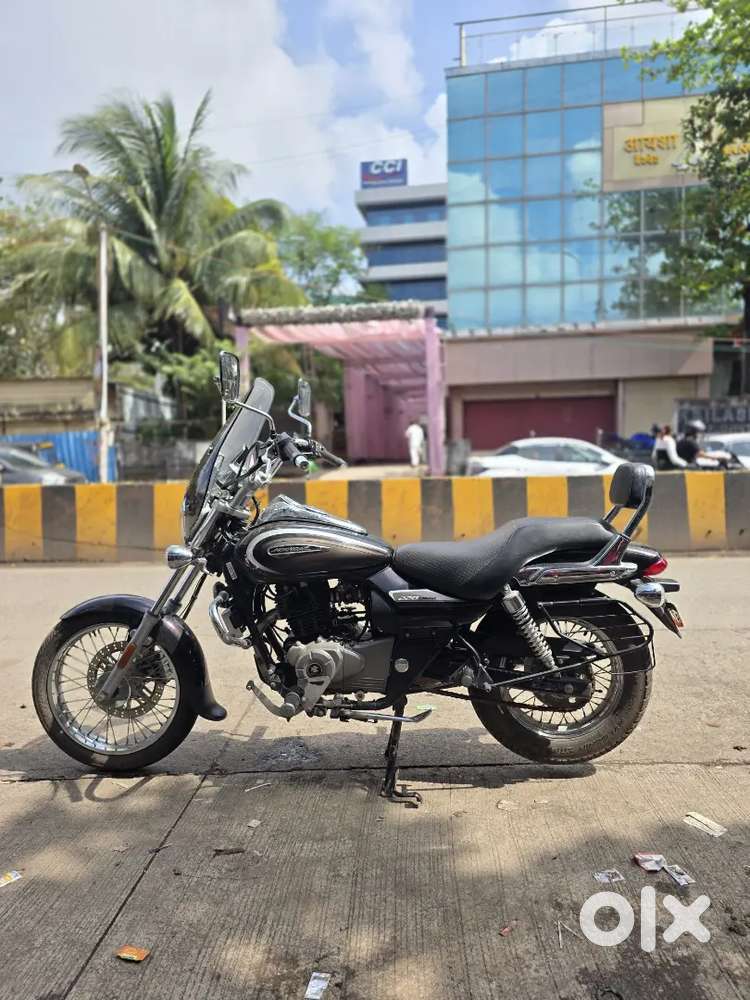 BAJAJ AVENGER CRUISE 220