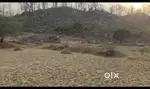 Farm house ke liye best location me land