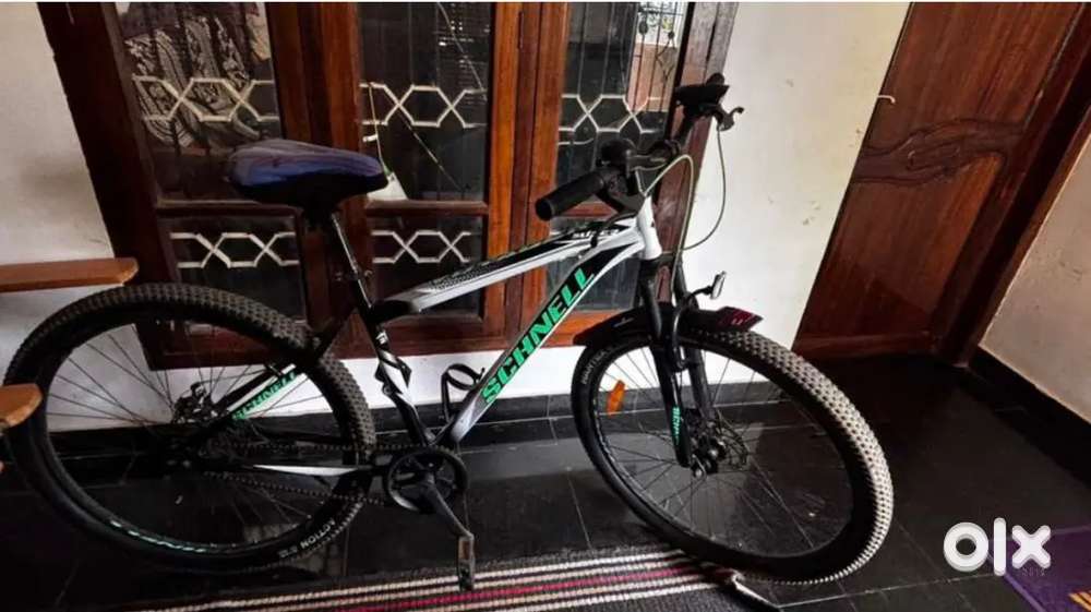 Almost New Schnell Cycle for Sale – Smooth Ride & Stylish Look