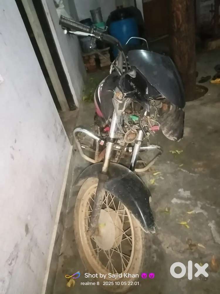 Gaadi selling karni h