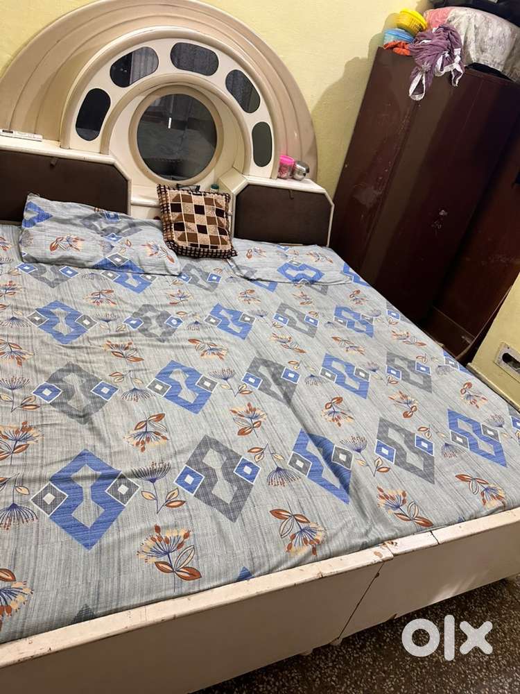 White shade bed for sale