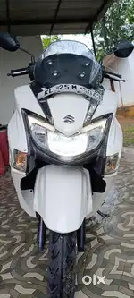 Suzuki Burgman Street 125 Petrol