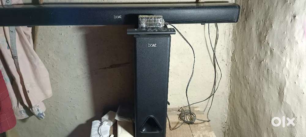 Boat avatanbar 80w ka hai 1 sal chala hai