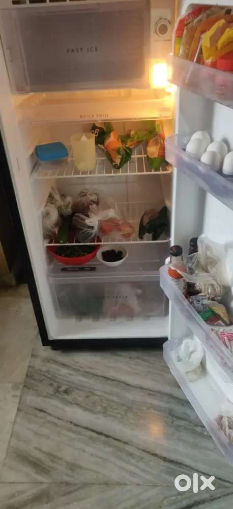 Whirlpool  refrigerator, good condition 190 liter, single door 2022