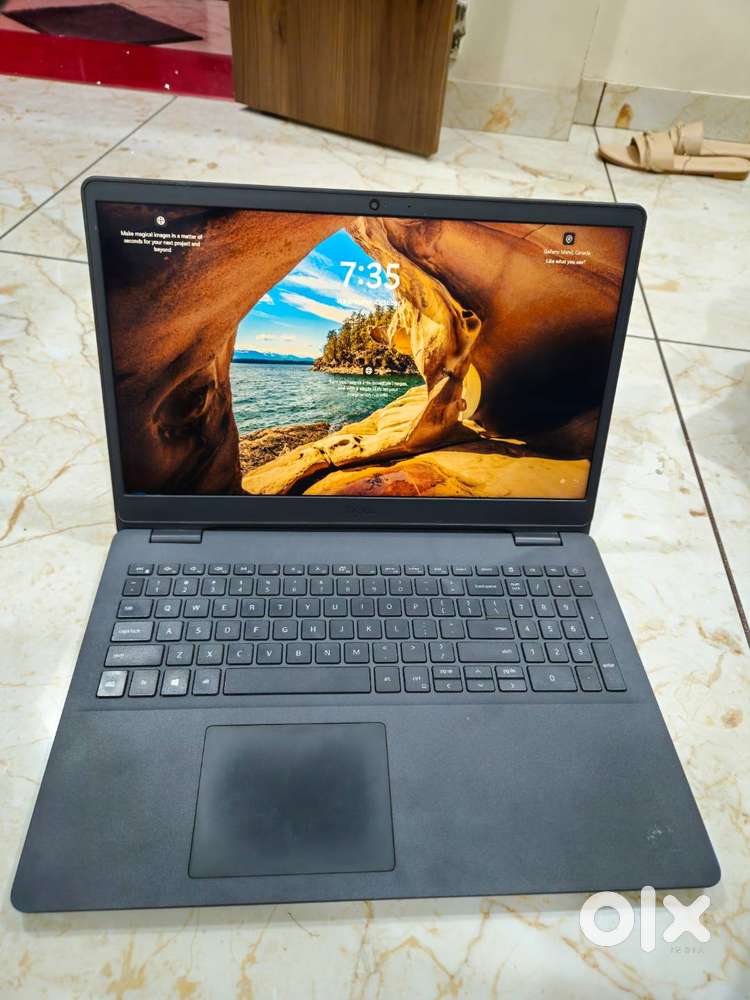 Dell i7 11th Gen  512GB SSD 15.6”FHD TouchScreen Slim Premium look