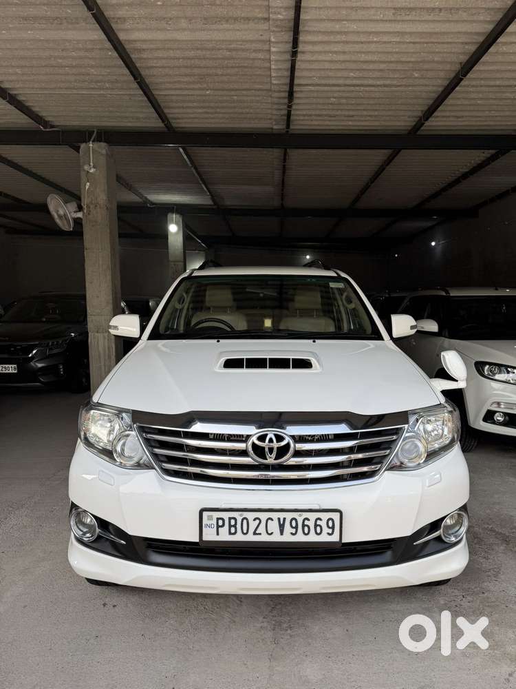 Toyota Fortuner 3.0 4x2 Automatic, 2016, Diesel