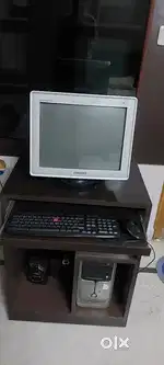 Desk top computer