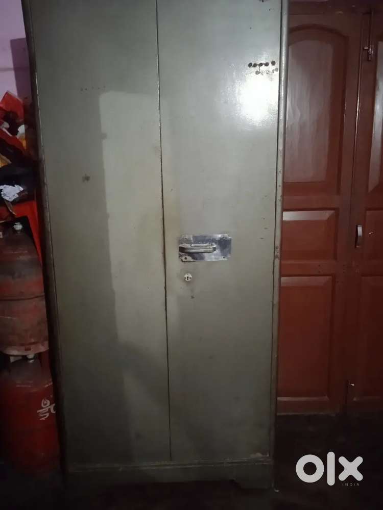 Godrej steel almirah