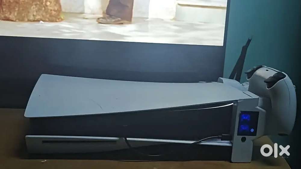 Play Station 5 825gb and 1 controller