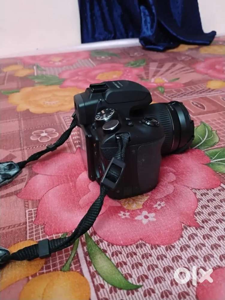 Fujifilm HS35EXR - Semi DSLR