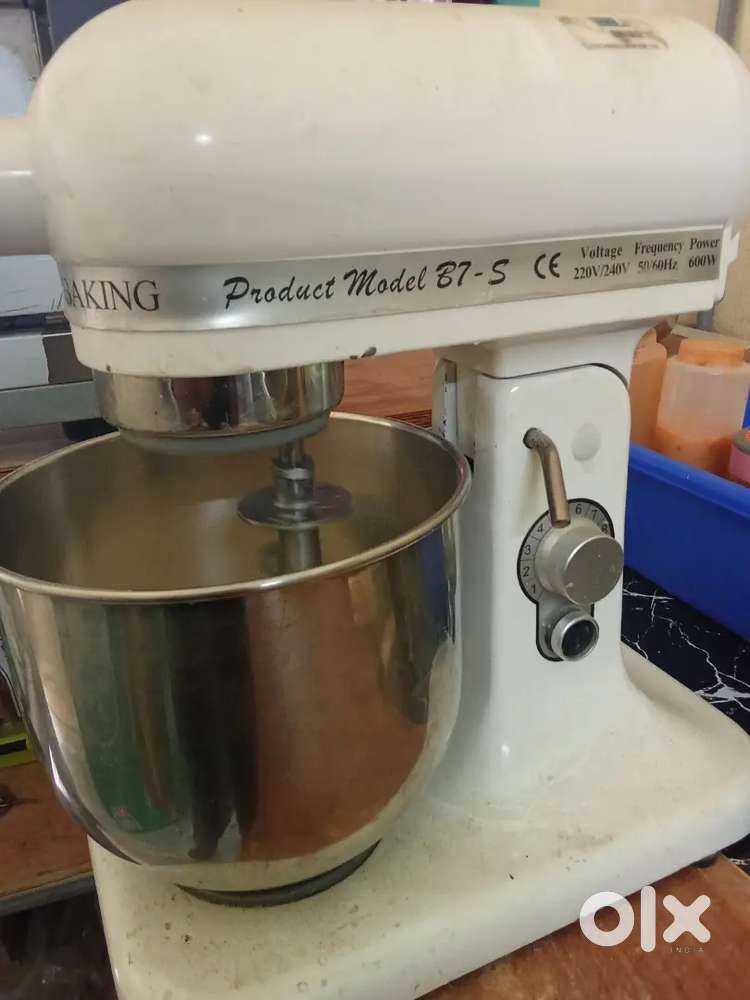 Dough mixer