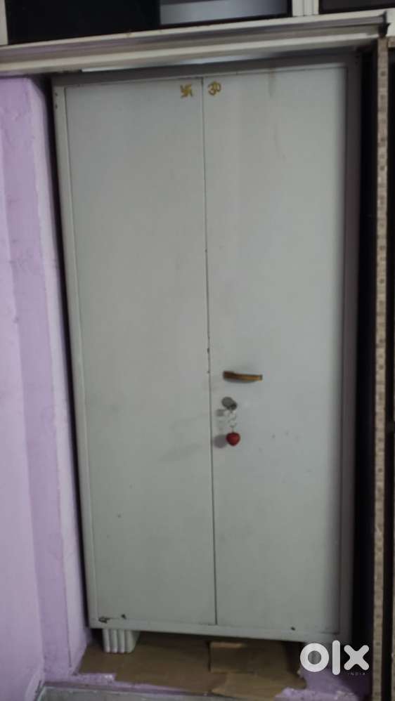 Dressing table iron cubboard and tv unit urgent sale house shifting