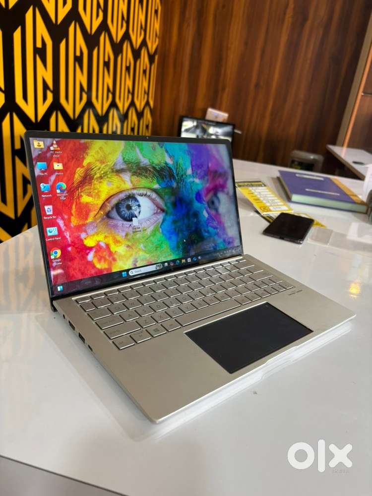 Asus zenbook in i5 10th with 1 tb ssd