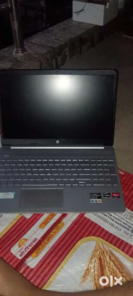 HP AMD RYZEN 5 16 GB