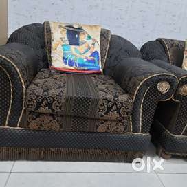 COMFORTABLE SOFA