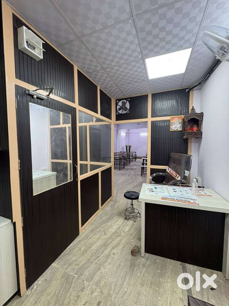 Commercial Space for Rent, Road Facing - Old Katra, Prayagraj