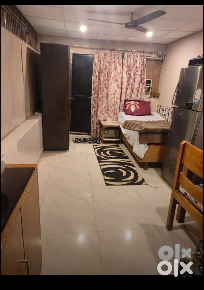 Independent fully furnised room available