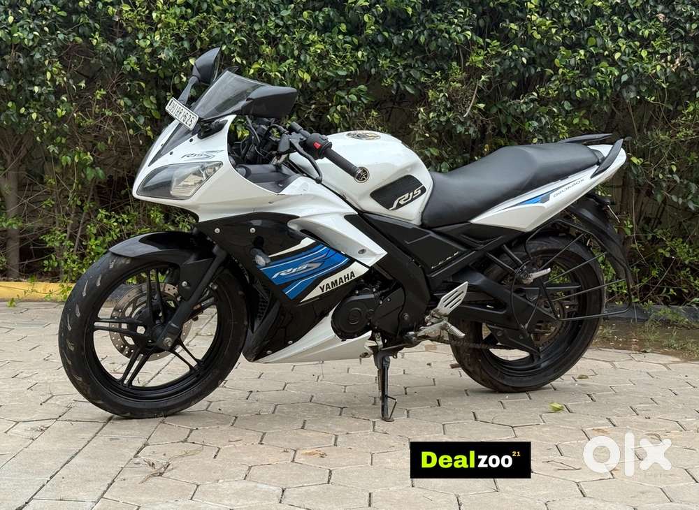 Yamaha R15 2018 v2