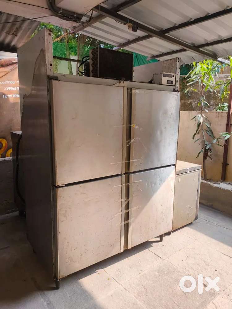 Hoshizaki 4 door commercial fridge vertical