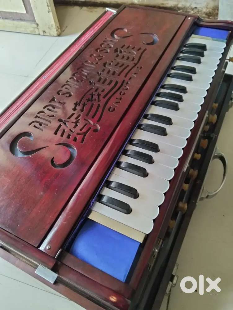 Harmonium of Calcutta