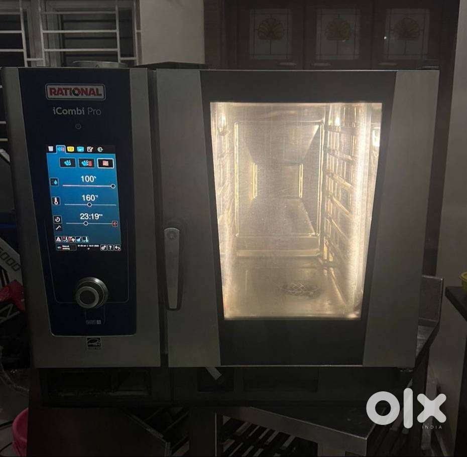 Rational iCombi Pro 6-Tray Gas Combi Oven - Excellent Condition