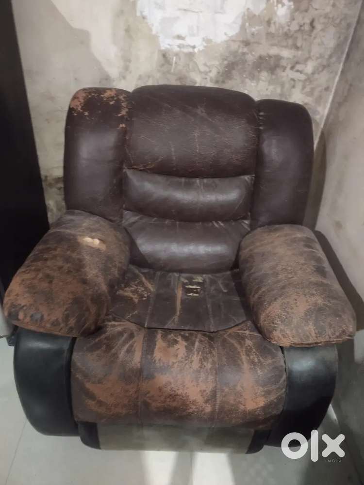 Recliner (3 pic gaming sofa ).