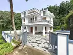 തൊടുപുഴ മുവാറ്റുപുഴ റോഡിൽ മടക്കാത്താനം 10 സെൻ്ററിൽ പുതിയ വീട്
