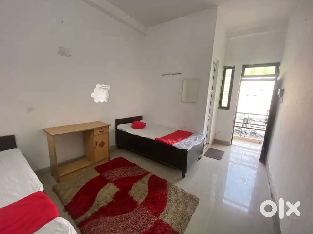 PG ROOMS IN YOUR COMFORT FOR BOYS GIRLS AND CO-LIVINGS