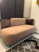 3 seater sofa .6 months old in mint condition