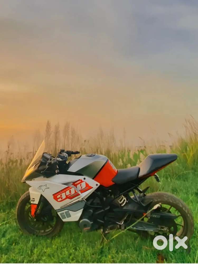 RC390 BS3 MEDIUM CONDITION