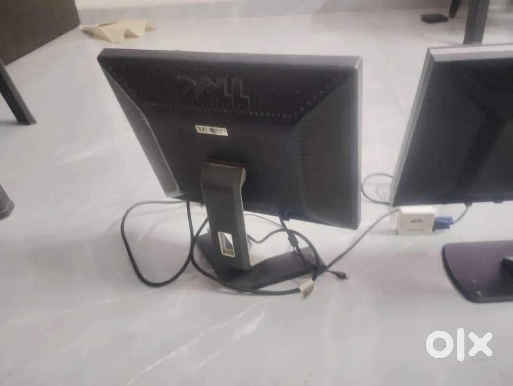 Dual Dell 24 Monitors - Excellent Condition - Grab Both Today!