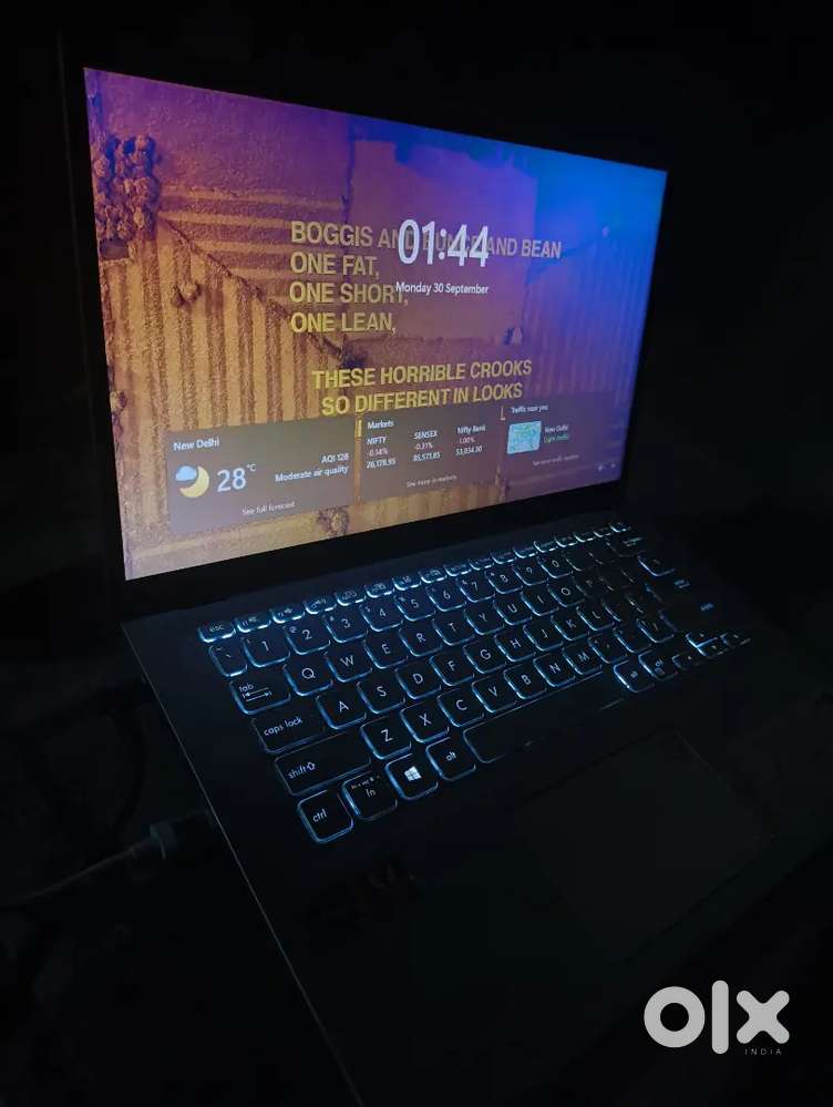 Asus Vivobook 14 Ryzen 5 AMD Radeon with 2GB preinstalled Graphic card