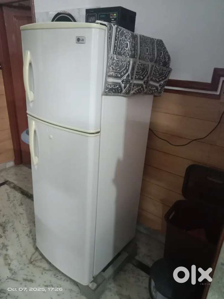 Double door fridge