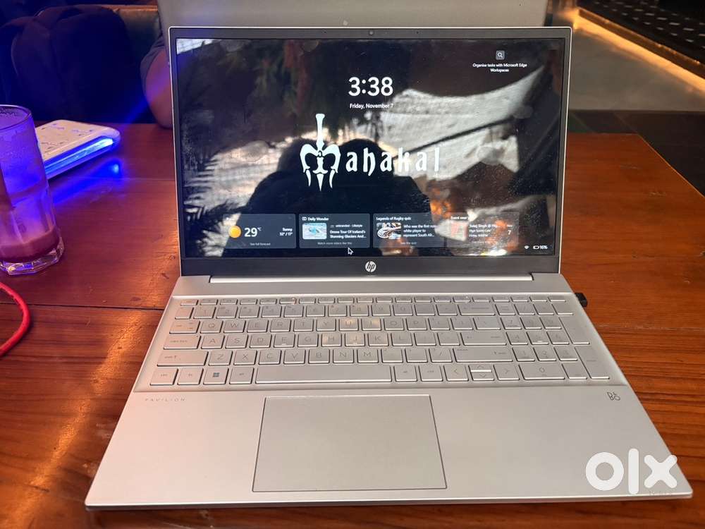 H P Pacilion 8 GB Ram & 512 GB SSD