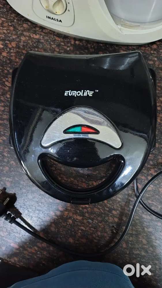 sandwich maker grill. in brand new condition. no problem