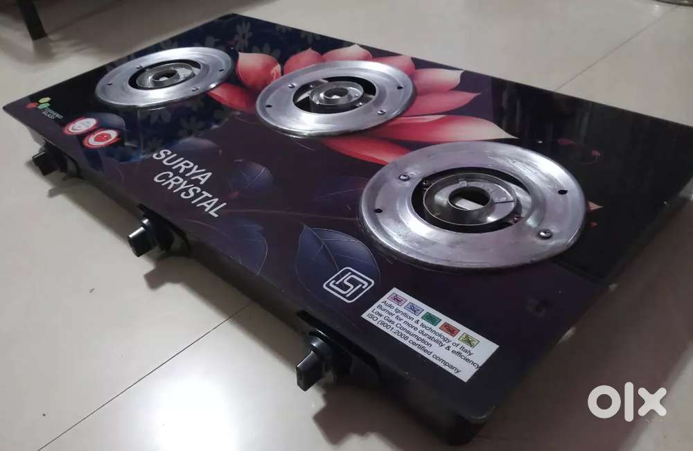 1-Month Old Automatic Ignition LPG Gas Stove with 3 Burner & Glass Top