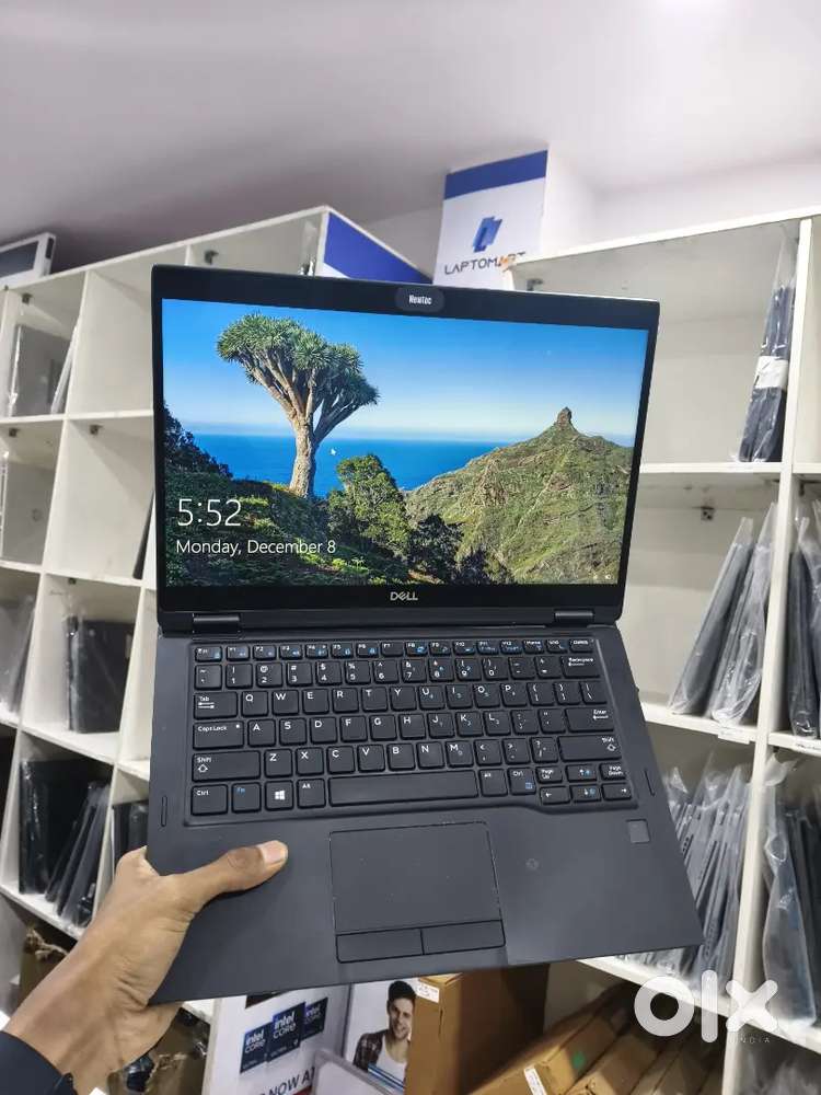 Daily Use Laptop Dell 2 in 1 Laptop 16GB RAM 256GBSSD Touch Free Mouse