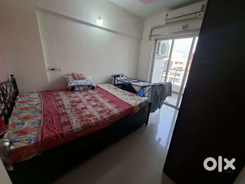 1 furnished bhk flat Rent 20k Dangi chowk