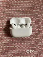 Apple AirPods Pro 2nd gen (3 mnths used)