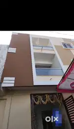 kiraya/rent se teen Manjil Makan  dena hai Gandhinagar Mandsaur mein