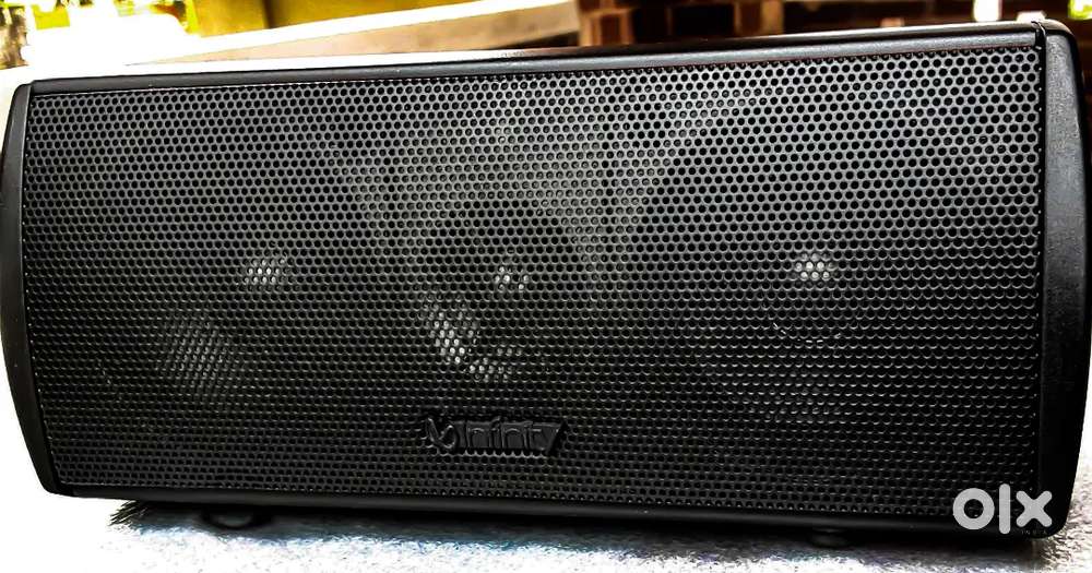 JBL PREMIUM INFINITY COMPACT 8Ω/ohms CENTER speaker for home theater