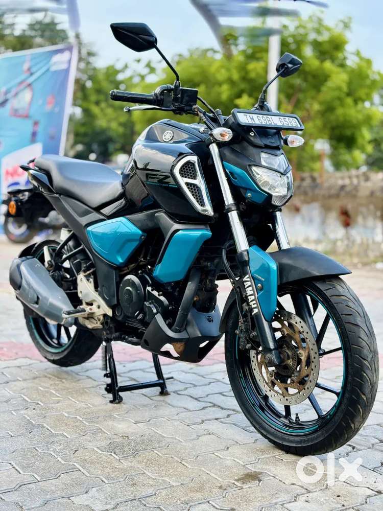 YAMAHA FZ V3